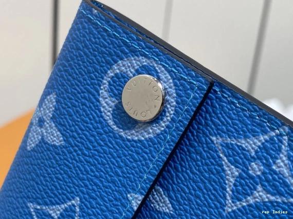 Cheap Holder Card VUITTON LOUIS Necklace-7.6*10*0.5CM 0727